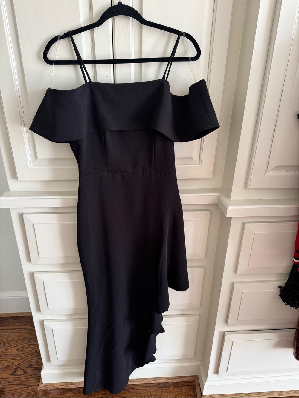 Elliatt Black One-Shoulder Ruffle Cocktail Dress
